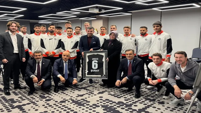 Kahramanmaraş milletvekillerinden İstiklalspor'a moral ziyareti