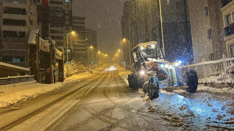 Beyaz esarete geçit yok: Onikişubat Belediyesi ikinci günde de teyakkuzda