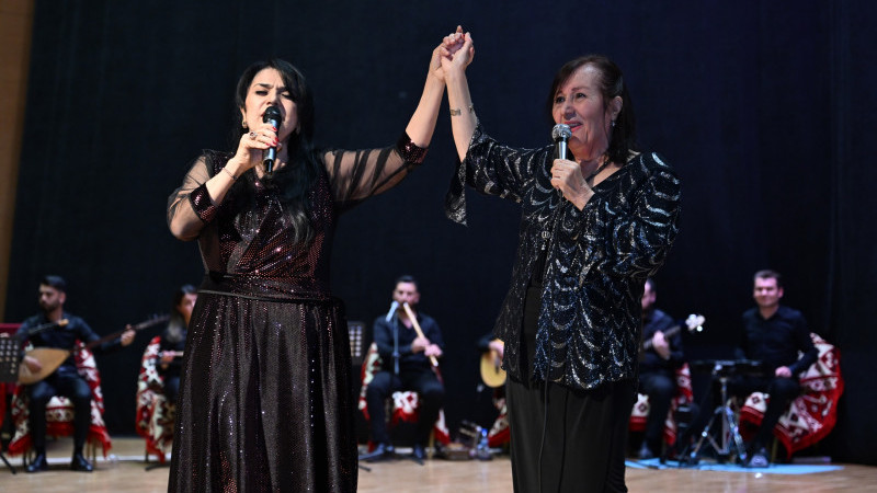Ezgilerle Anlatılan Hikâyeler: KSÜ’de Gönüllere Dokunan Türkü Gecesi