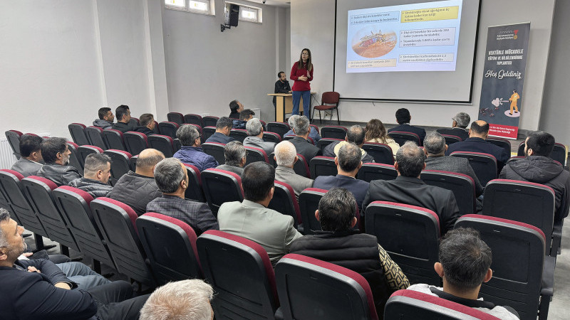Büyükşehir’in Zararlılara Karşı Farkındalık Semineri Türkoğlu’nda Devam Etti