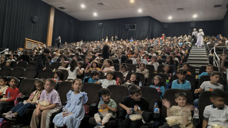 Onikişubat Belediyesi’nden kırsaldaki 1500 öğrenciye sinema hediyesi