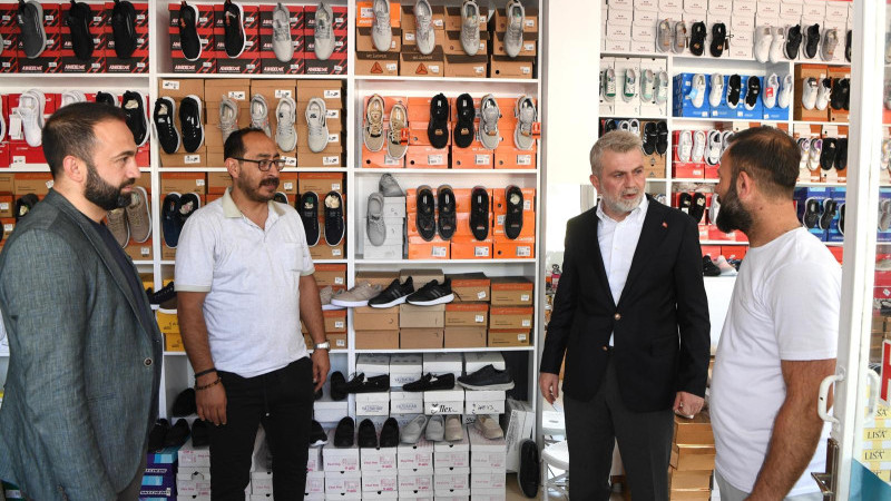 Başkan Görgel, Kanuni’de Esnaf ve Vatandaşlarla Bir Araya Geldi