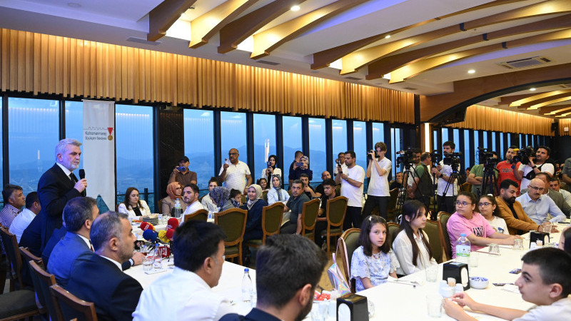Başarıya Tam Puan: Başkan Görgel Öğrencilerle Bir Araya Geldi