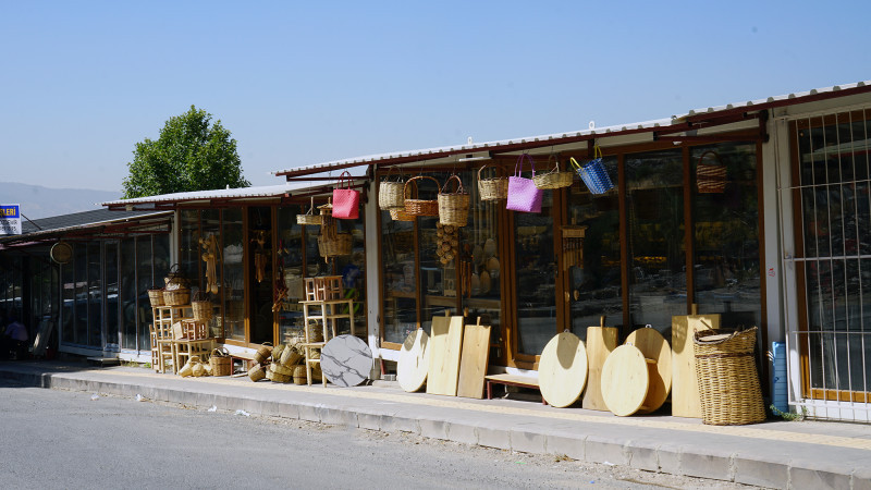Demirci Esnafı, Geçici İş Yerlerinde Faaliyete Başladı