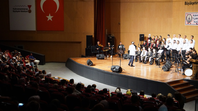 Türkülerle Duygu Yolculuğu; Büyükşehir’den Unutulmaz Türk Halk Müziği Gecesi