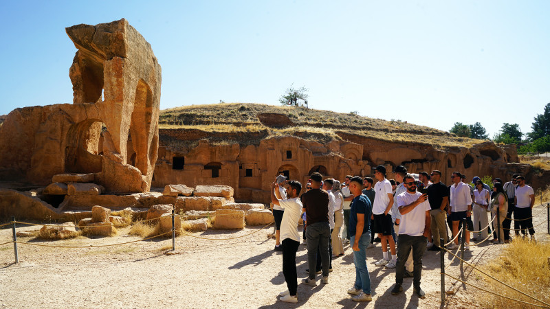 Pusula Mardin’i Gösterdi, Gençler Tarihe Dokundu