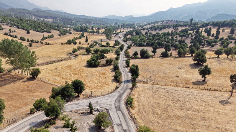 Rıfatiye’nin Yol Sorunu Büyükşehir’le Tarihe Kavuştu