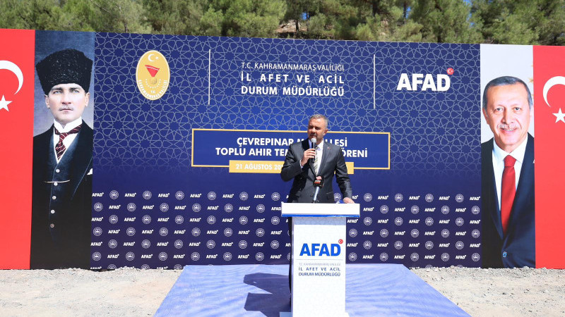Başkan Toptaş; Yeniden inşa sürecini binalardan ibaret görmedik