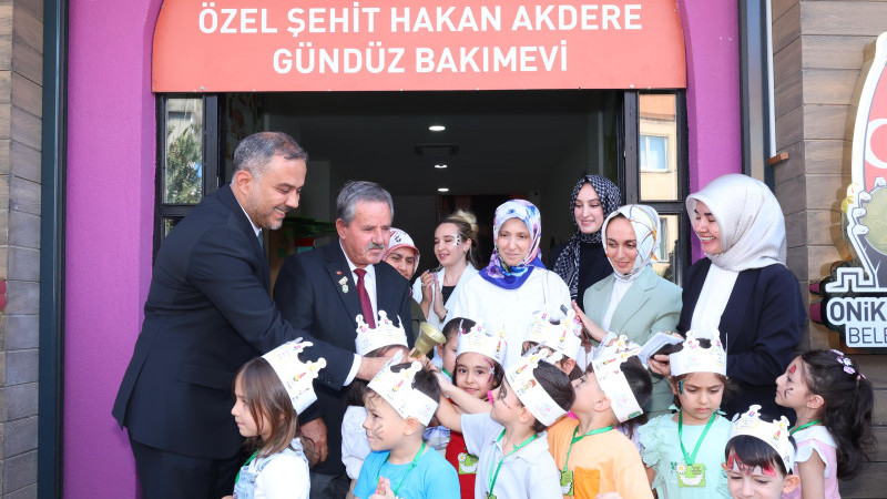 Başkan Toptaş, Hakan Akdere Gündüz Bakımevi’nde yeni eğitim-öğretim yılının ilk zilini çaldı