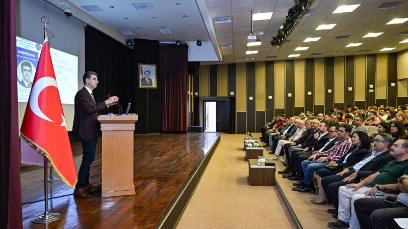 KSÜ’de Küresel Belirsizlik Ortamında Yeni Ortadoğu Jeopolitiği Konuşuldu