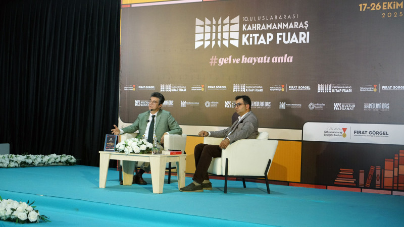 Mehmet Akif Kireçci ile Şiirin ve Edebiyatın Dönüştürücü Gücü Keşfedildi