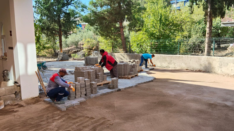 Onikişubat Belediyesi, 10 kırsal mahallede ulaşım ağını güçlendiriyor