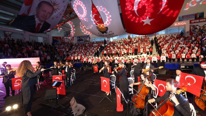 Onikişubat Belediyesi’nden bin kişilik dev koro ile unutulmaz Cumhuriyet Bayramı kutlaması