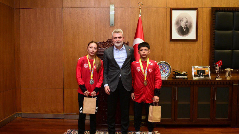 Başkan Görgel, Balkan Şampiyonu Genç Güreşçileri Ağırladı