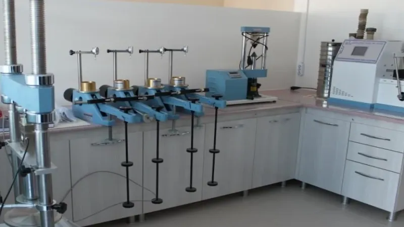 Deprem hasarlı illere ek laboratuvar izni... Yapı Malzemeleri ve Zemin Laboratuvarları Yönetmeliği'nde kapsamlı değişiklik