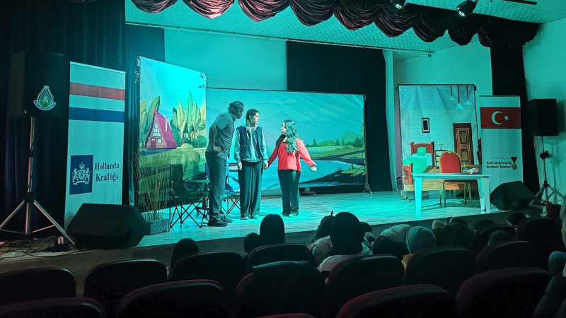 Büyükşehir’den Afşin ve Göksun’da Miniklere Özel Tiyatro Gösterisi