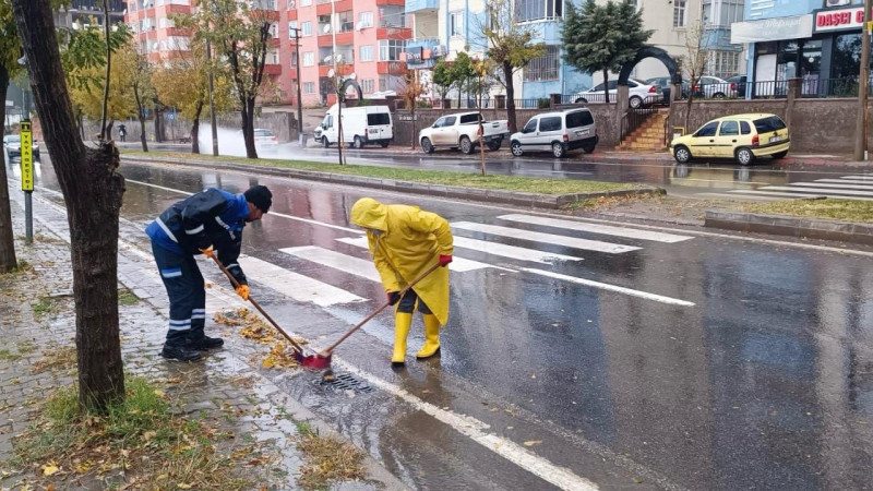 Büyükşehir Sahada Müdahalelerini Sürdürüyor